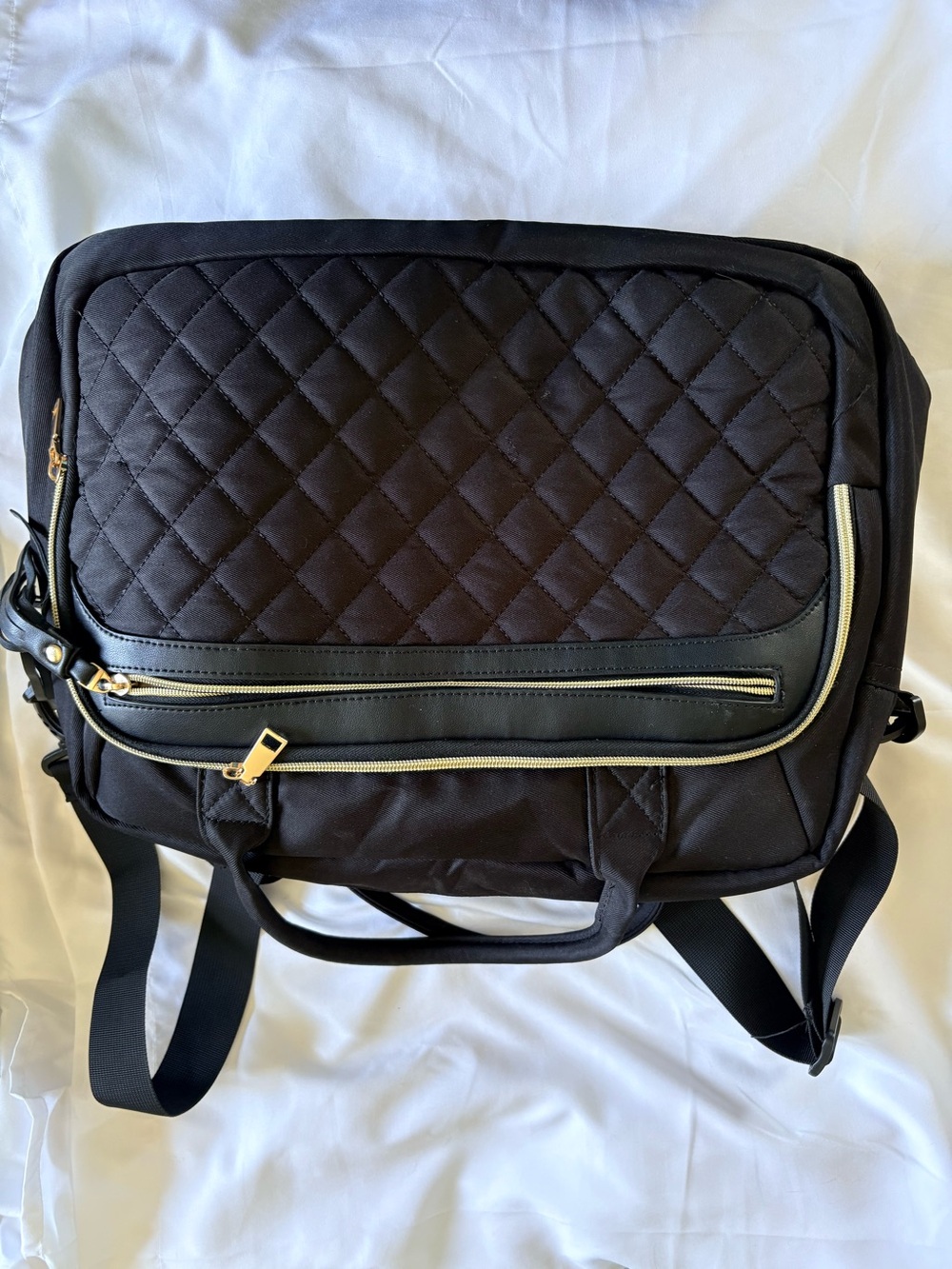 Black Quilted Women's 17.3” Crossbody laptop bag.  Lots of pockets! Waterproof.